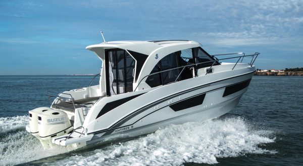 barche Beneteau motore fuoribordo: Antares 9