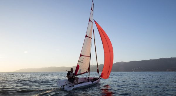 Beneteau vela: First 18
