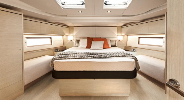 oceanis51.1_interieur_cabine2