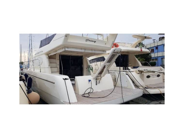 Barca a motore 14 m. usata: Carnevali 145 Barca a motore 14 m. usata: Carnevali 145